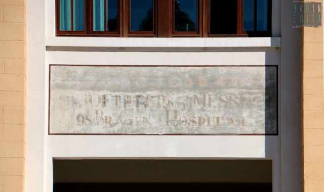 Il Policlinico e una scritta storica: fu qui che furono curati i sopravvissuti all'iprite